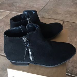 Black Leigh Booties size 3